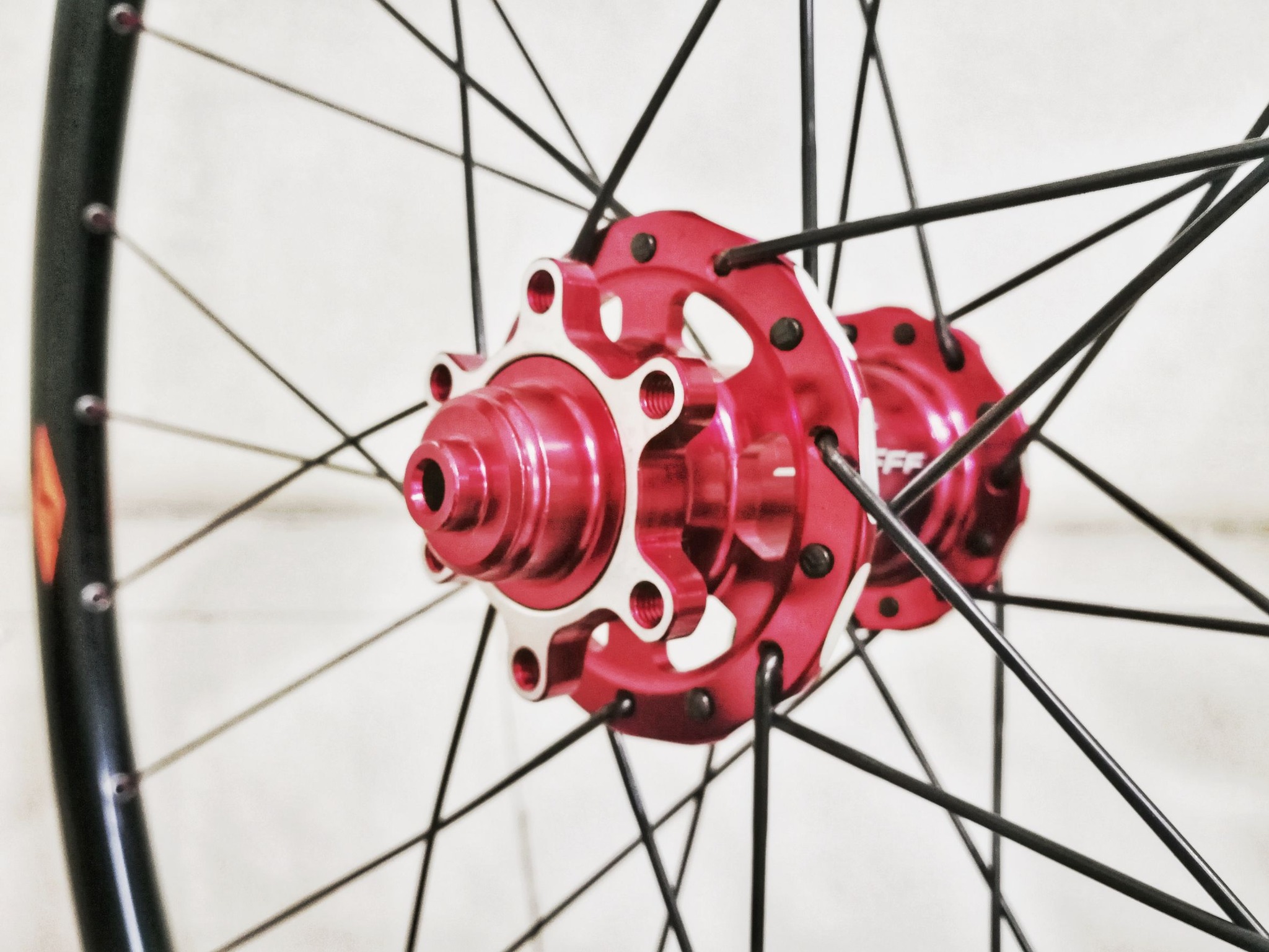 ชุดล้อเสือภูเขา Stifff XC-27.5 Red hub ท๊อปอลูฯ ขนาด27.5 โม่ Shimano 8-11 สปีด รองรับ Tubeless Ready