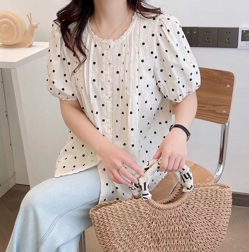 เสื้อผ้าฝ้ายลายจุดแต่งลูกไม้