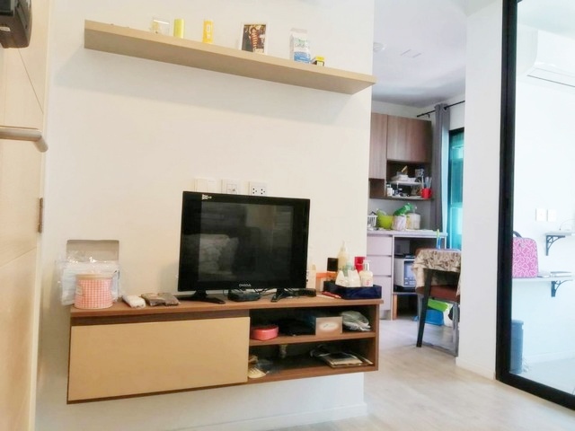 ให้เช่า เคฟ คอนโด ตึก A ชั้น 4 ห้อง 25 ตรม. ห้วงสวย เฟอร์ครบ มีเครื่องซักผ้า หน้า ม.กรุงเทพฯ