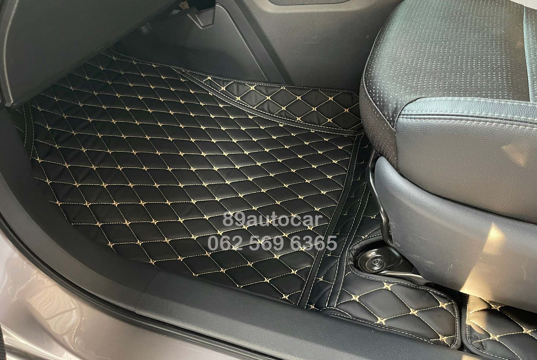 พรมรถยนต์ Toyota Veloz 2022 ปูพรมหกดี สีดำด้ายทอง เต็มคัน