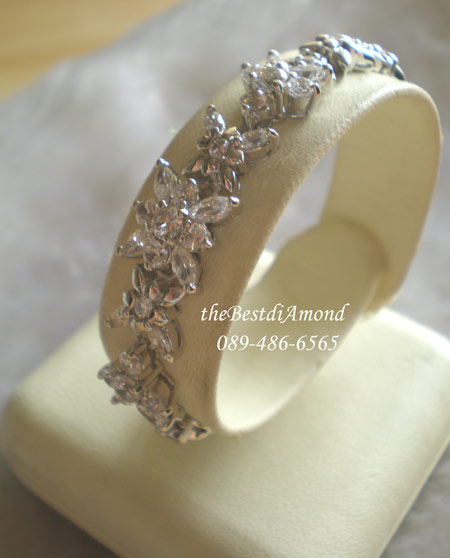 ++BC004RD+สร้อยข้อมือLuxury Flower+แบบหรูหรา อลังการ งานสวยมากๆๆ แบบสวยลงตัว ดูไฮโซสุดๆ แต่ไม่เวอร์นะคะ ใส่ออกงานได้สบายๆไม่อายใคร งานเหมือนจริงมาก