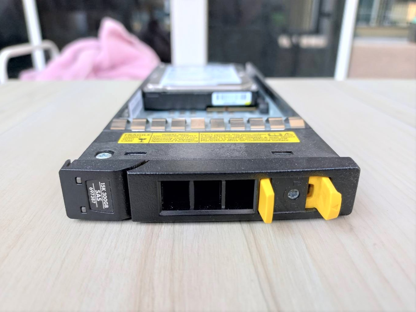 QR492A 697387-001 5697-1842 HP M6710 300-GB 6G 15K 2.5 3PAR SAS.