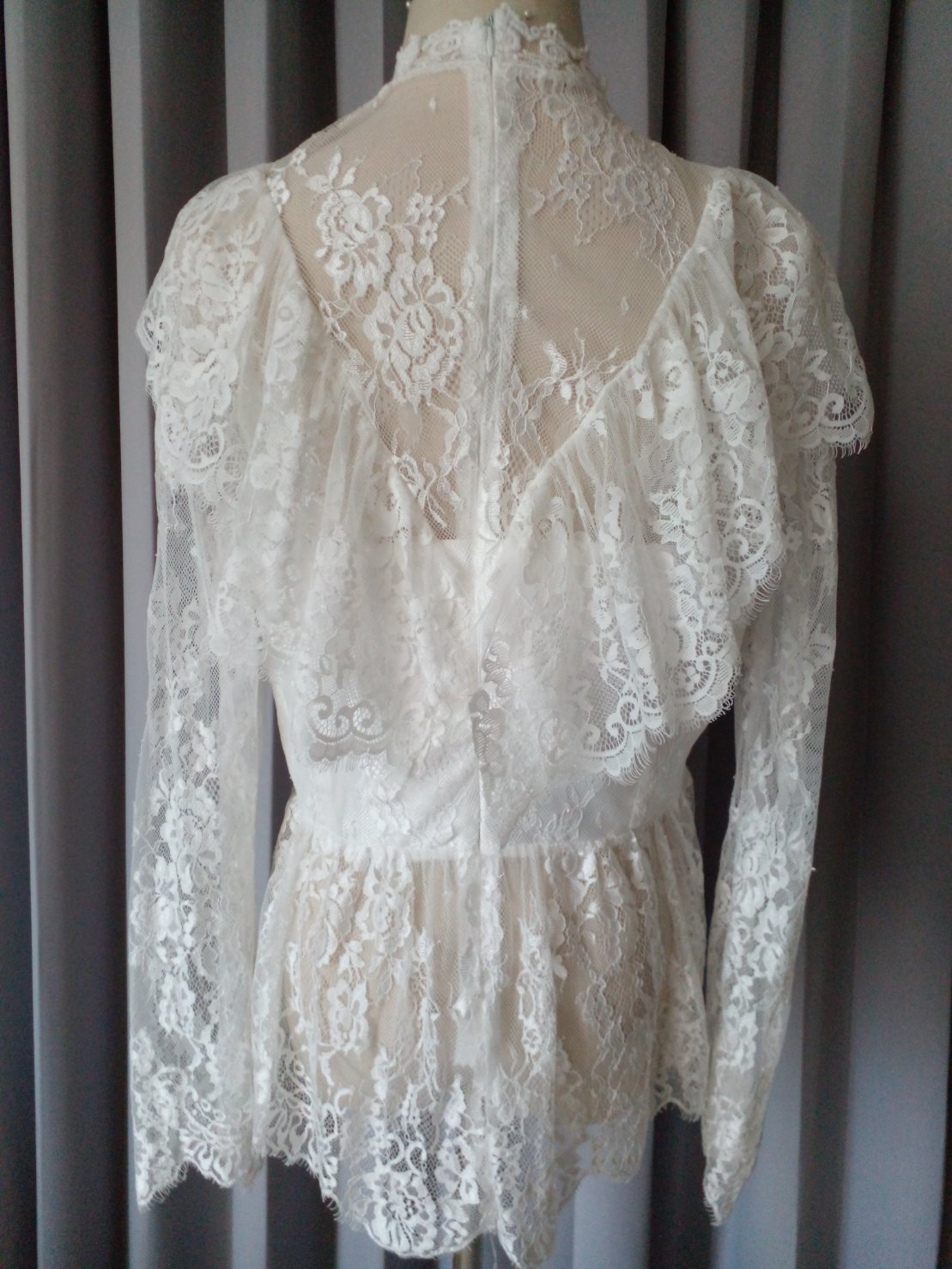 เช่า ชุดไทย ชุดเพื่อนเจ้าสาว เสื้อลูกไม้ ร.5