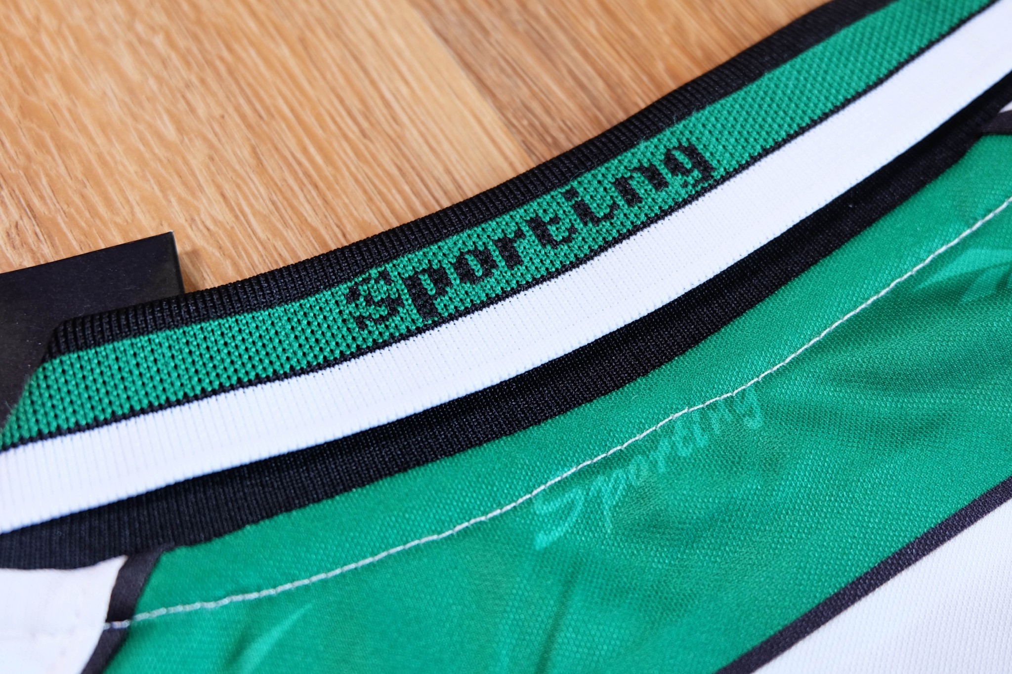 Sporting Lisbon 2000-01 Home Vintage Jersey เสื้อฟุตบอลสปอร์ติ้ง ลิสบอน ย้อนยุค