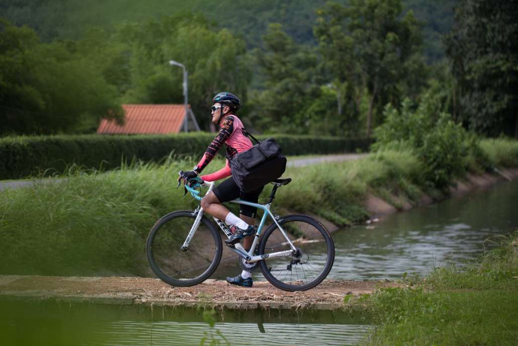 กระเป๋าสะพายทัวร์ริ่ง VINCITA B163 new 2017