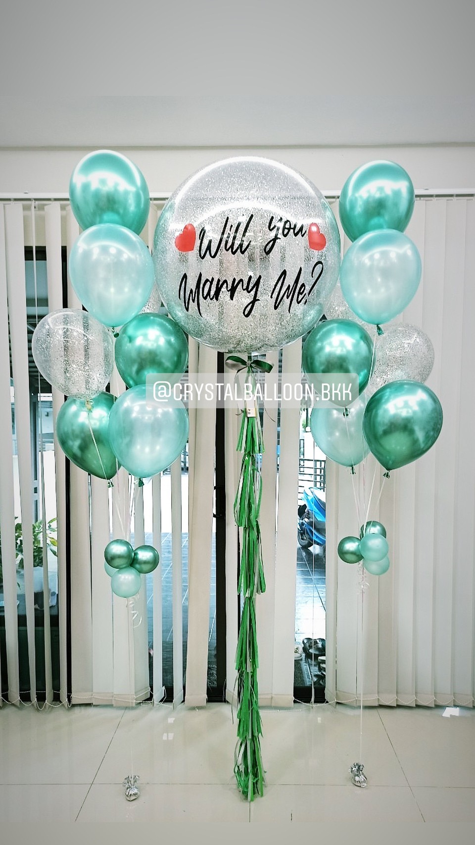 ลูกโป่ง Will You Marry Me? Bubble ขนาด 36" Theme สีเขียว พร้อมตกแต่ง ช่อลูกโป่ง 7 ลูก 2 ช่อ,ลูกโป่งใส ใส้กลิตเตอร์ สามารถเปลี่ยนสีลูกโป่ง/เปลี่ยนข้อความ/เปลี่ยนขนาดได้