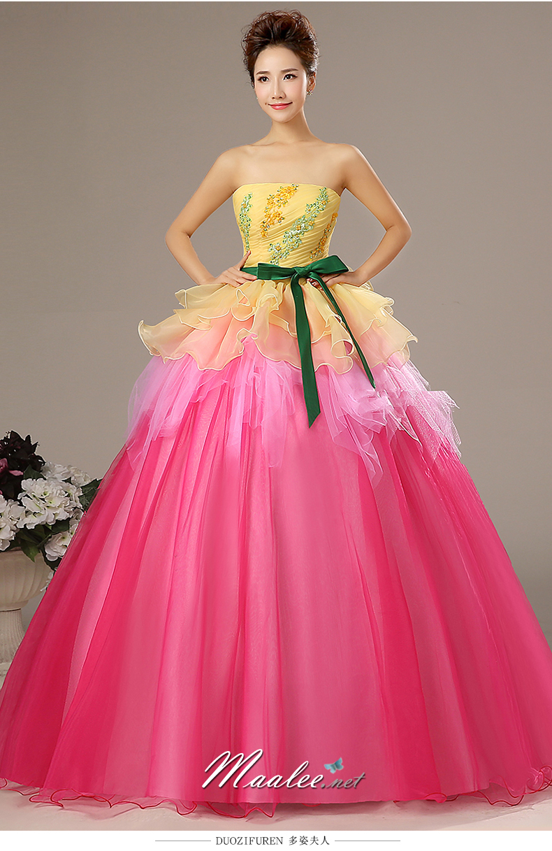 พร้อมเช่า ชุดแฟนซี ชุดราตรียาว แบบเกาะอก กรโปรงผ้าแก้ว สีเหลือง+ชมพู อกแต่งลูกปัดหรู โบว์คาดเอวสีเขียว