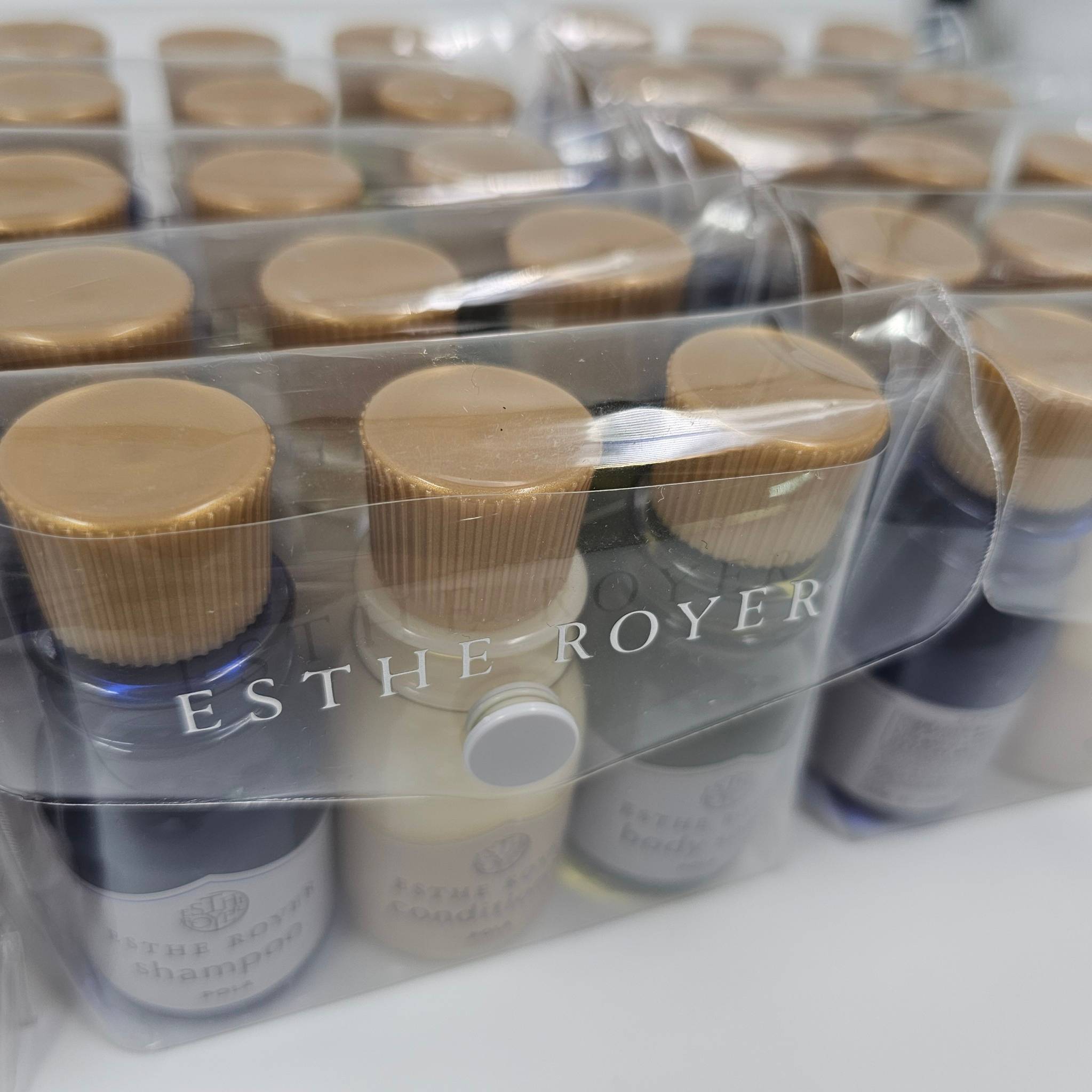 Pola Esthe Royer & Pola Aroma ess gold mini set 3 ชิ้น ชุดทดลองโพล่า