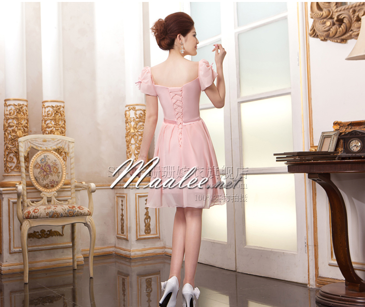 พร้อมส่ง ชุดราตรีสั้น สีชมพูหวาน แขนตุ๊กตามีโบว์ ผ้าชีฟอง แบบสวยหวาน เพิ่มดอกช่วงเอว (เชือกผูกหลัง)