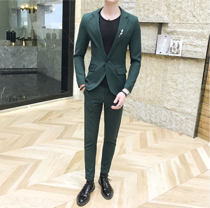 พร้อมเช่า ชุดสูทชาย สีเขียวเข้ม ทรงเข้ารูป สไตล์เกาหลี ไม่มีเสื้อกั๊ก