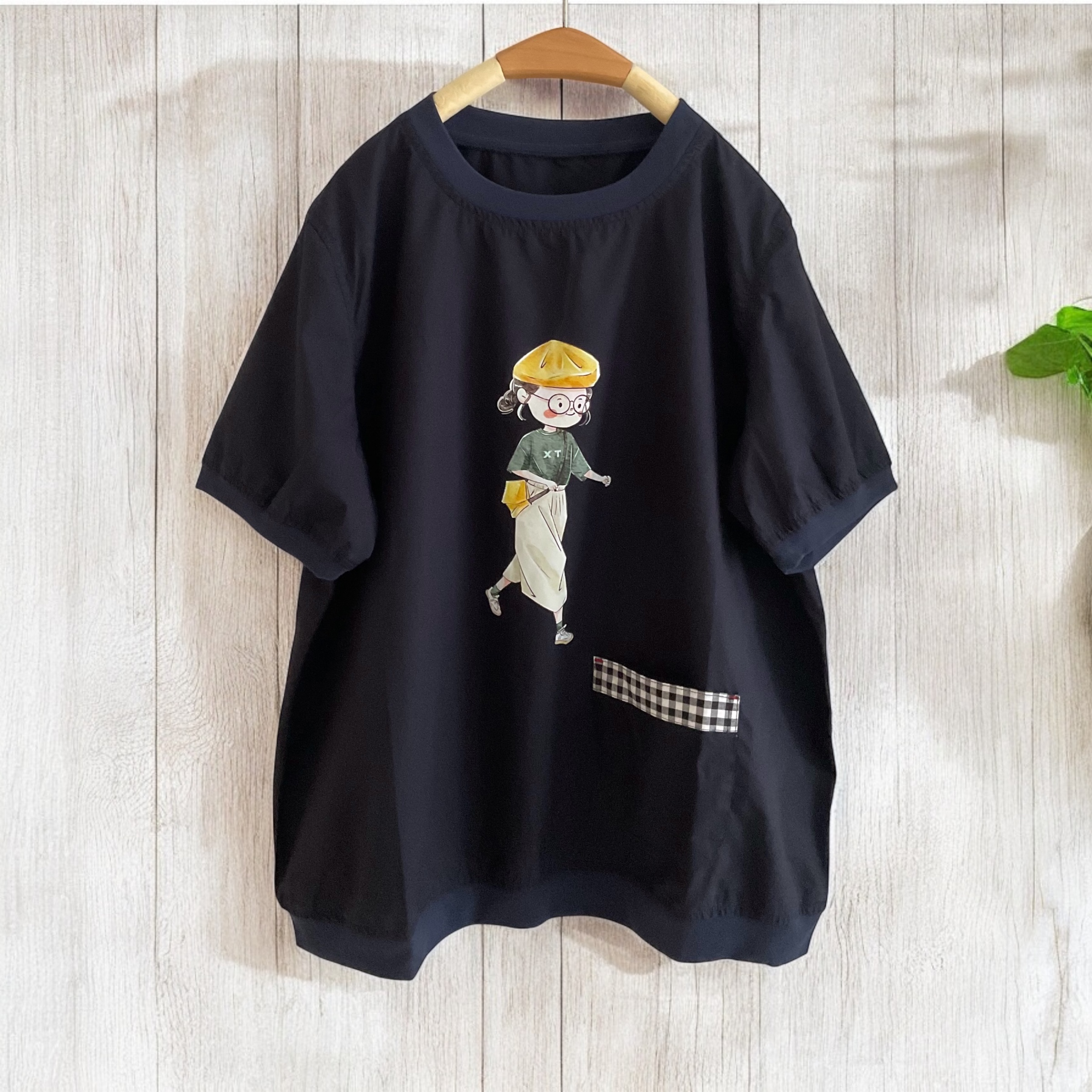 เสื้อผ้าฝ้ายสกรีนลายแต่งกระเป๋า