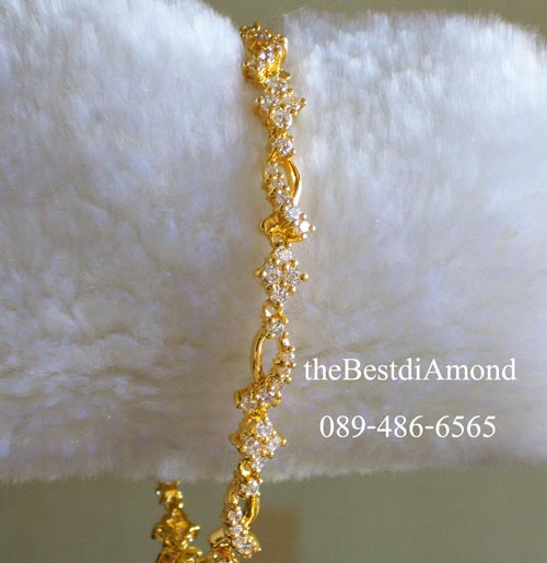 BC002===สร้อยข้อมือPerfect Match Style=== ดีไซน์สวยมากๆๆ อ่อนช้อย ลงตัว Match กันอย่างดี ระหว่างรูปดอกไม้ กับ โค้งเพชร รับประกันความสวยค่ะ