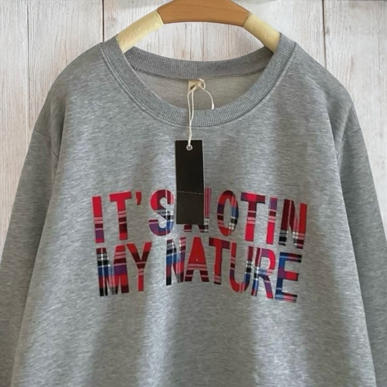เสื้อยืดสกรีนลายแต่งผ้าต่อชาย 9am