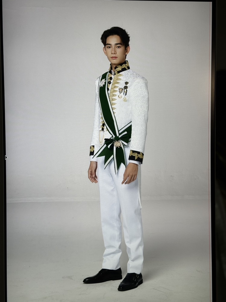 พร้อมเช่า เสื้อสูทเจ้าชาย สูทอังกฤษ ขุนนางอังกฤษ