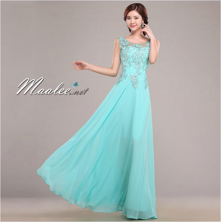 พร้อมเช่า ชุดราตรียาว ผ้าชีฟอง สีฟ้า ปักลูกไม้และแต่งลูกปัด สวยหรู
