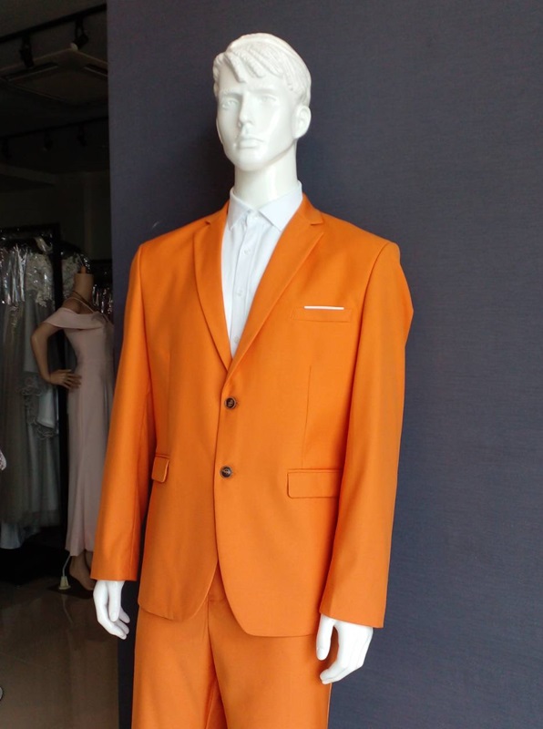พร้อมเช่า ชุดสูทชาย สีส้ม สไตล์เกาหลี (ไม่มีเสื้อกั๊ก)