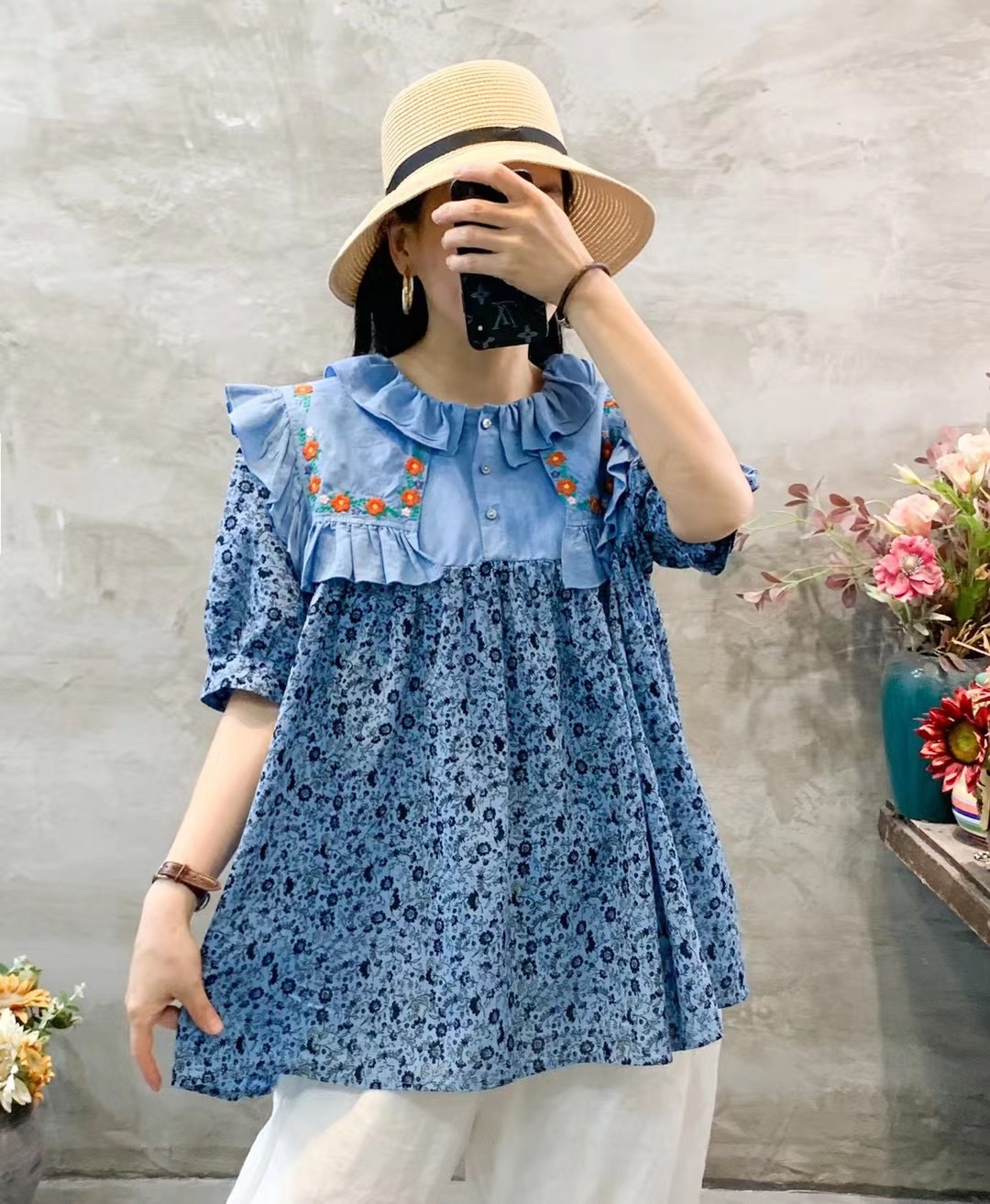 เสื้อผ้าฝ้ายลายดอกไม้แต่งระบาย