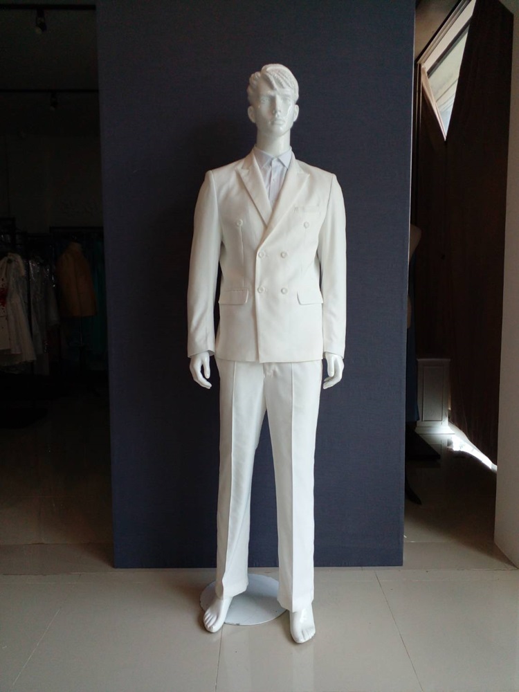 พร้อมเช่า ชุดสูทชาย สีขาว กระดุม 2 แถว