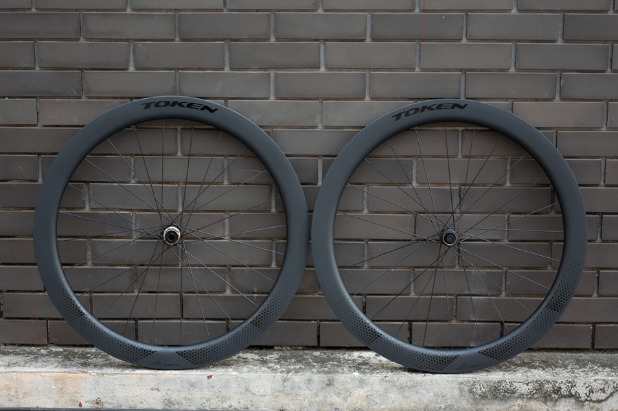 TOKEN KONAX PRO DISC C52D Carbon Wheelsets