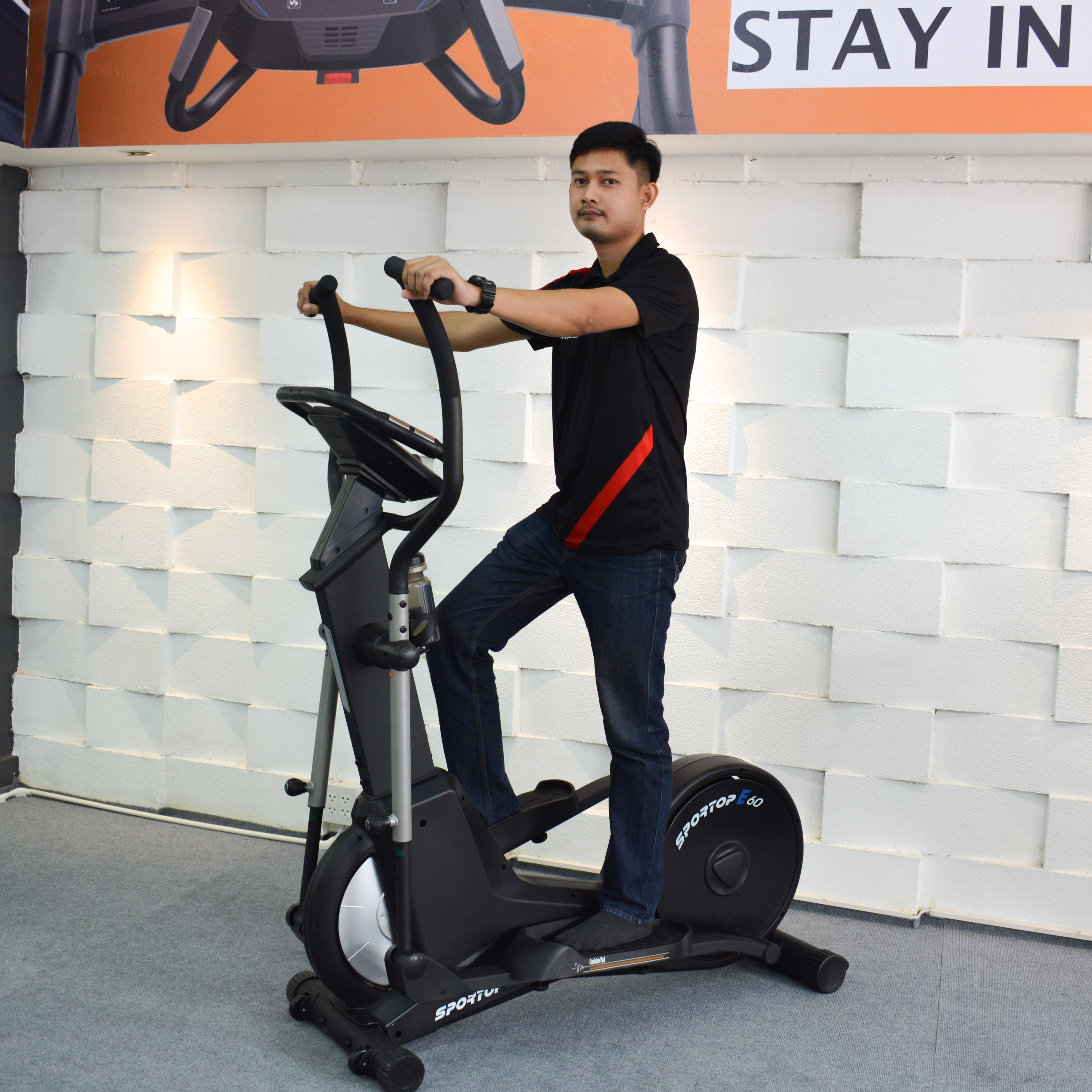 เครื่องเดินวงรี SPORTOP รุ่น E60