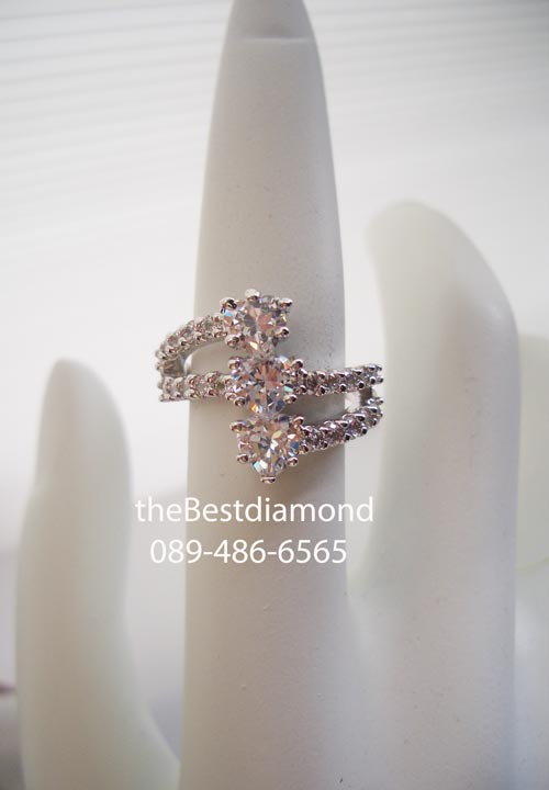 BR610RD+++Perfect 3 heart ring +++ แหวนเพชร cz รูปหัวใจ 3 ดวง ดีไซน์ 3 แถว modern หรูหรา ไฮโซ สุดๆ เพชรแวววาวมากๆๆ