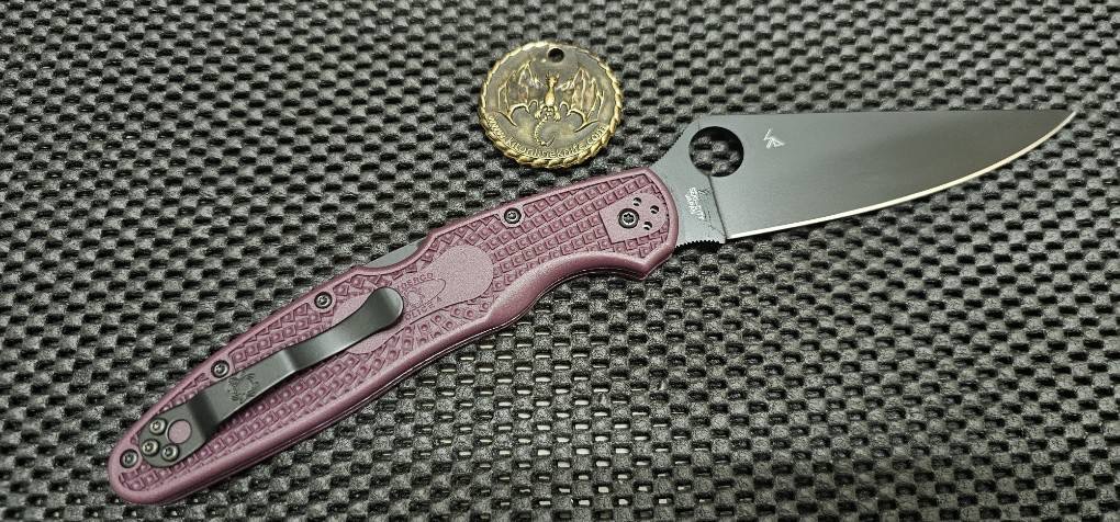 Spyderco Police 4 Lightweight Lockback Knife Burgundy FRN(Sprint Run )