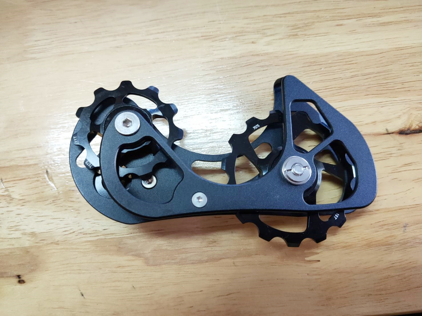 ชุดอัพเกรด ตีนผีแต่ง ลูกรอกตีนผีเซรามิค Mr.Control CERAMIC Ultegra 6800 - Dura Ace 11/15T (Taiwan)