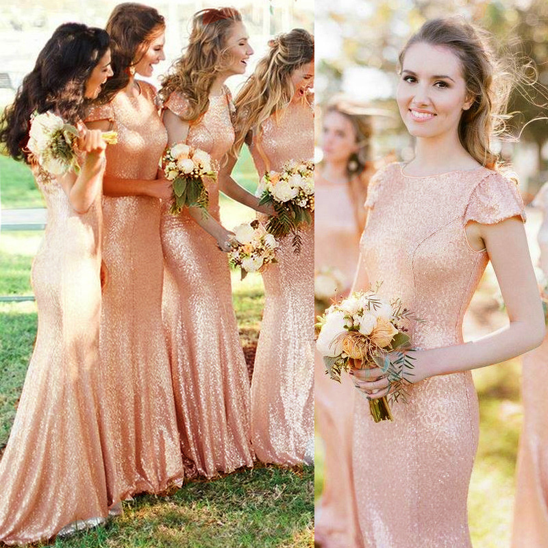 พร้อมเช่า ชุดราตรียาว แบบแขนสั้น ผ้าหลัง สีแดง เนื้อผ้าแต่งเลื่อมทั้งตัว ทรงหางปลา