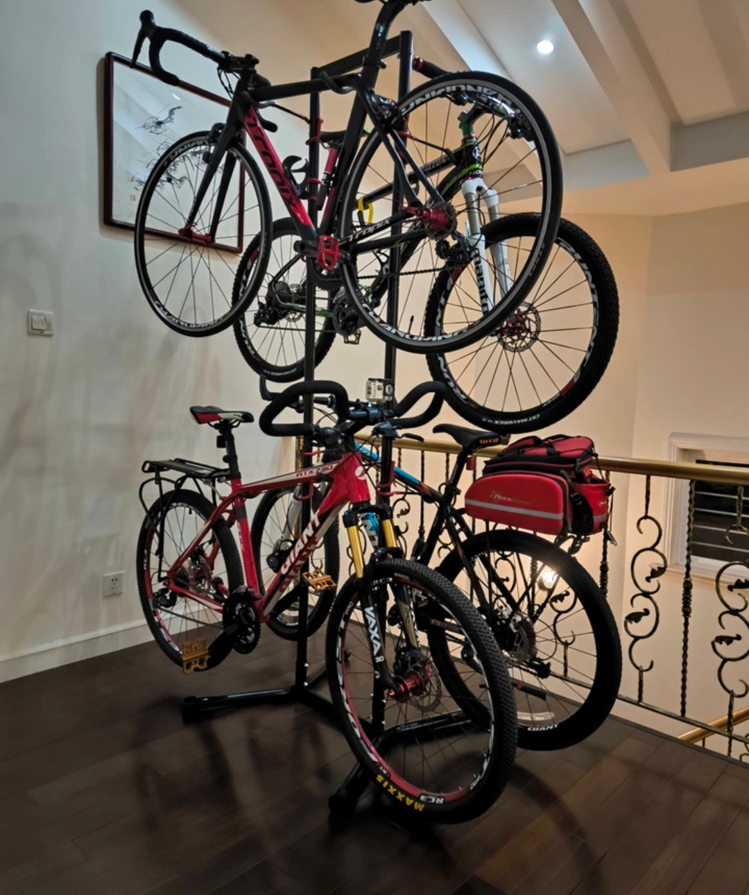 SUMMA Display Stand 01 | ที่แขวนจักรยานติดผนังสำหรับจอดในบ้าน