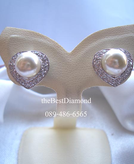 สินค้าหมด+++BE507RD+++ต่างหู pearl in Heart+++ ต่างหูมุก ดูดี หรูหรา ดีไซน์เก๋ มุกอยู่ตรงกลาง โดยขอบเพชรเป็นรูปหัวใจ ดูผู้ดีสุดๆ