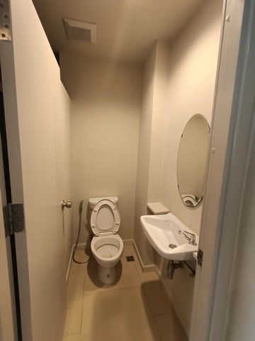 ให้เช่าคอนโด ฟ้าโดม ตึก B ชั้น 8 ขนาด 35 ตรม.ห้องสวย วิวสระน้ำ เฟอร์ครบ เครื่องใช้ไฟฟ้าครบ ใกล้ ม.ธรรมศาสตร์รังสิต