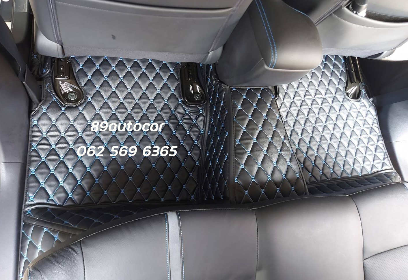 พรมรถยนต์ Nissan Leaf ปูพรม6D สีดำด้ายฟ้า เต็มคัน