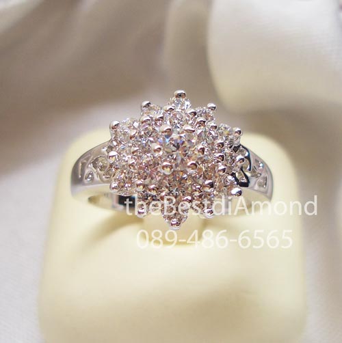 BR413RD+++แหวนดอกบัวสุดเก๋+++แหวนรูปดอกไม้คล้ายดอกบัว มีหลายชั้น วางลดหลั่นกัน ดูสวยมาก เพชรวับๆแวมๆ งานสวยมากๆๆ