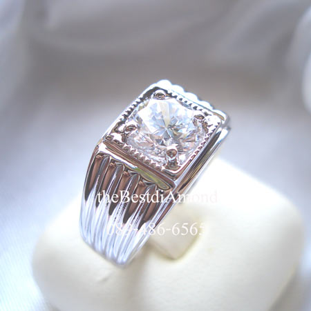 BR810RD+++แหวนชายเพชร 80 สต+++ แบบยอดนิยม อยู่ได้นานไม่ล้าสมัย เพชรกำลังดี ไม่เล็กไม่ใหญ่เกินไป สำหรับหนุ่มๆที่ต้องการความเรียบๆ แต่ดูดี มีระดับ