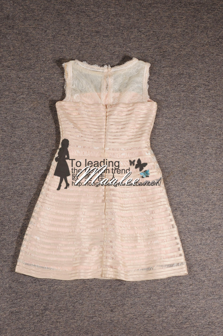 พร้อมเช่า ชุดเดรส/ชุดราตรีสั้น แขนกุด สี Apricot ผ้าลูกไม้โปร่ง ซับในสีเนื้อ ด้านนอกตัดเย็บทำเป็นลายขวาง