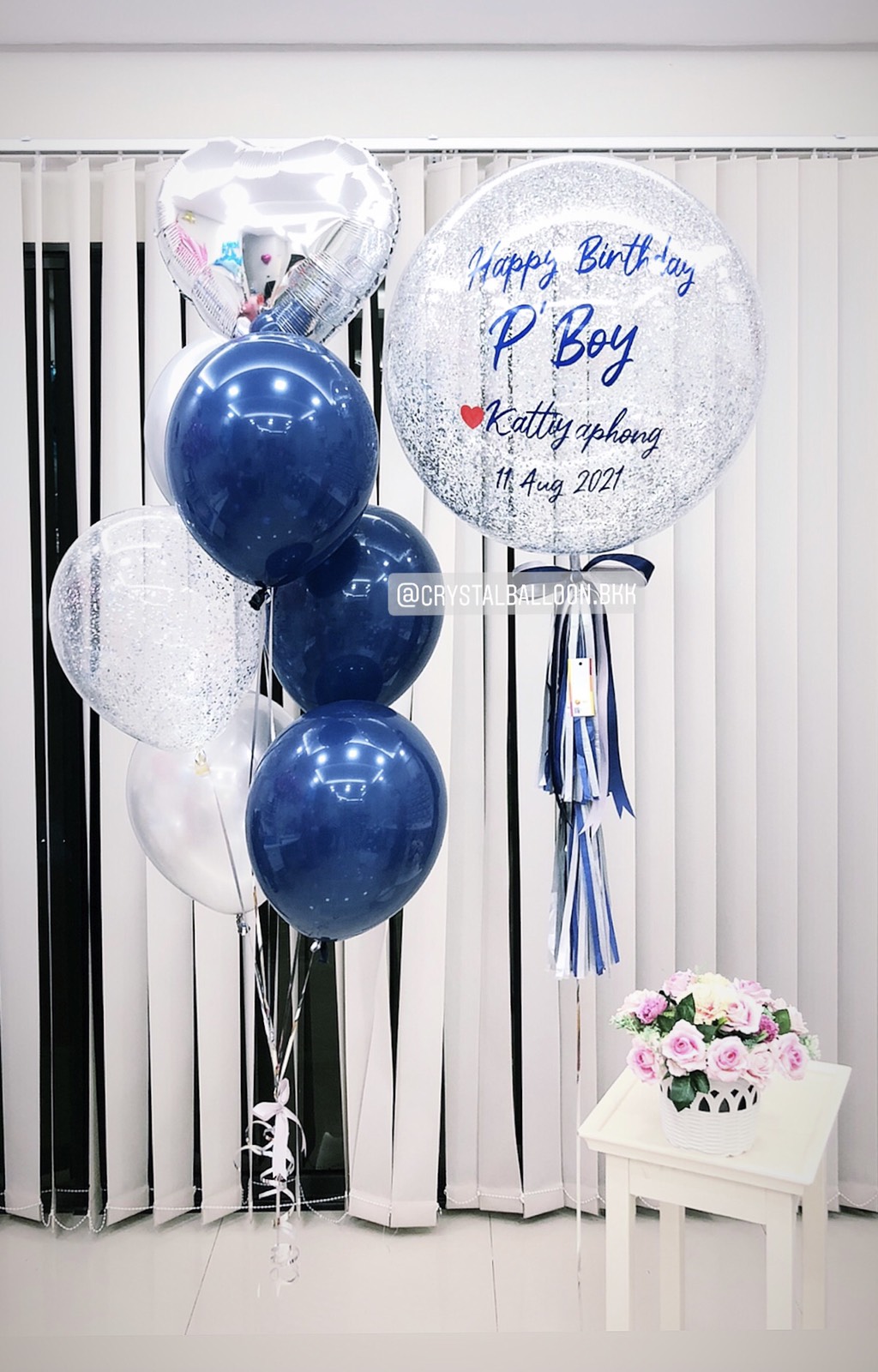 ลูกโป่ง วันเกิด Bubble ขนาด 24" สี Dark Blue พร้อม ช่อลูกโป่งฟอยล์หัวใจ ขนาด 18" ช่อ 7 ลูก 1 ช่อ พร้อมตกเเต่ง สามารถเปลี่ยนสีลูกโป่ง/เปลี่ยนข้อความ/เปลี่ยนขนาดได้