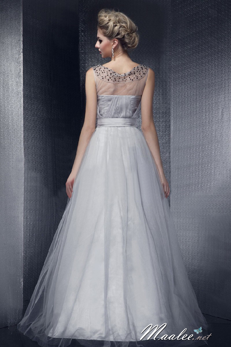 พร้อมเช่า ชุดราตรียาว สีเทาอ่อน อกจับจีบผ้าชีฟอง สไตล์กรีก ช่วงคอแแต่งลูกปัดผ้าตาข่าย&กระโปรง เอวแต่งลูกปัดพร้อมเลื่อม