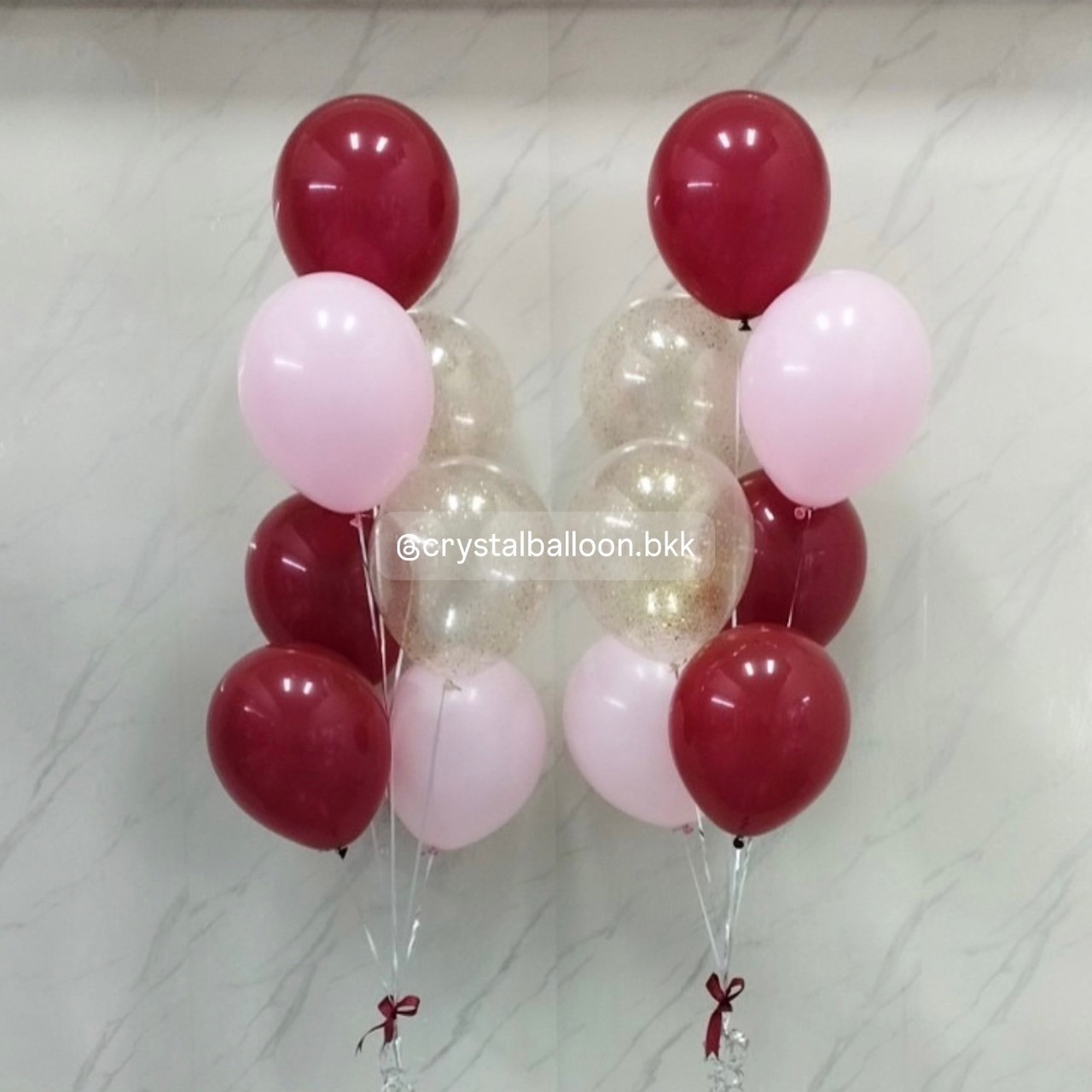 ลูกโป่ง วันเกิด ช่อลูกโป่ง ช่อ 7 ลูก 2 ช่อ ธีมสีแดง-ทอง ลูกโป่งใส ใส่กลิตเตอร์ พร้อมตกเเต่ง สามารถเปลี่ยนสีลูกโป่งได้