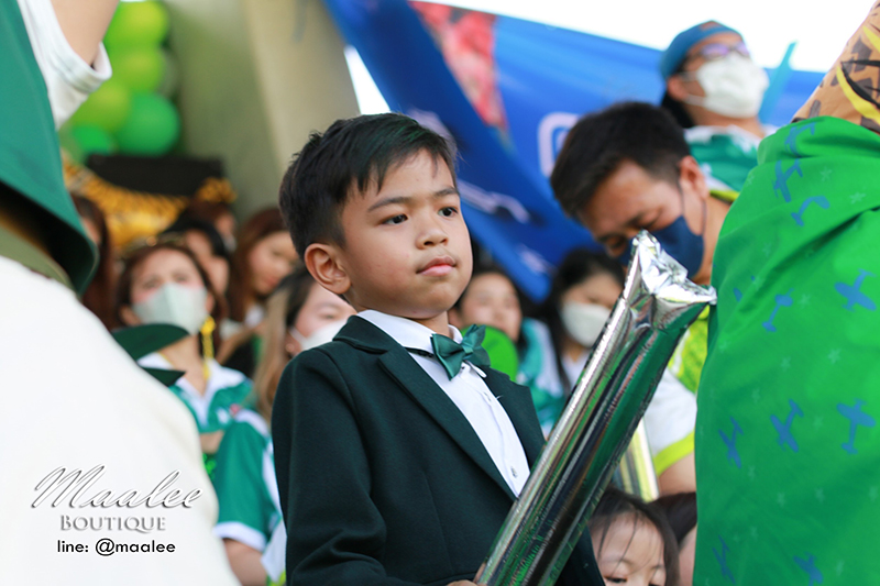 พร้อมเช่า ชุดสูทเด็กชาย สีเขียว เท่ๆแบบสากล **พร้อมเช่าไซส์ 120 ,130 , 140 , 160 **