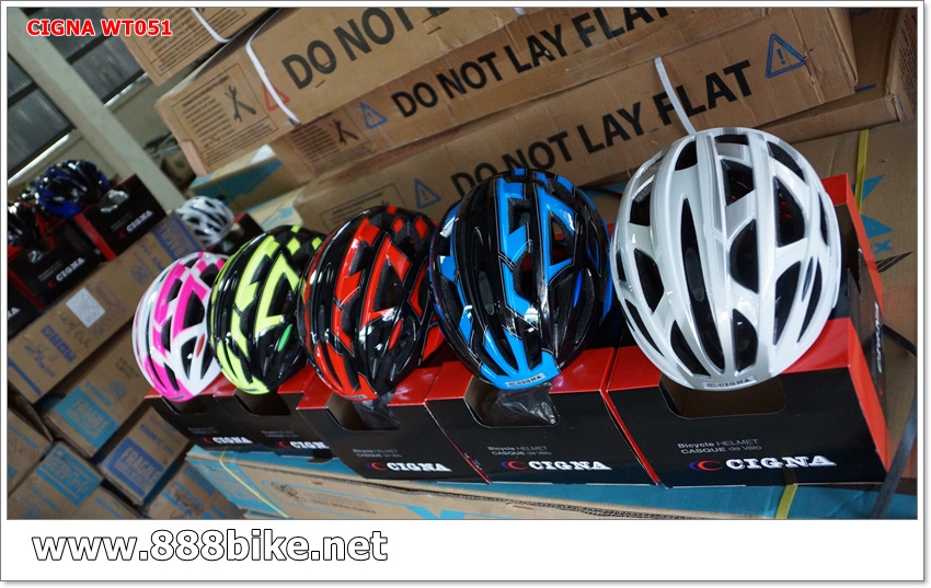 หมวกจักรยานมีแว่น CIGNA รุ่น WT051 งานอบ Inmold (มี1เลนส์) มีสีชมพู