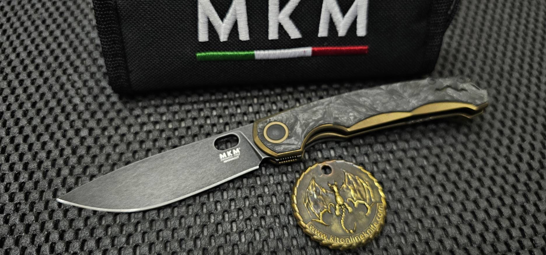 MKM ECLIPSE - MAGNACUT DSW bld - BRO Ti FRAME, DARK MATTER BLACK CF OVERLAY - DSW Ti SPACER, BRO Ti CLIP - FLIPPER + THUMB HOLE OPENING