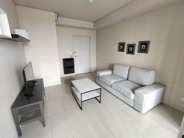 ให้เช่าคอนโดฟ้าโดม ตึก A 40 ตรม.ห้องมุมพิเศษ มีห้องเดียว เฟอร์ครบ เครื่องใช้ไฟฟ้าครบ ใกล้ ม.ธรรมศาสตร์รังสิต