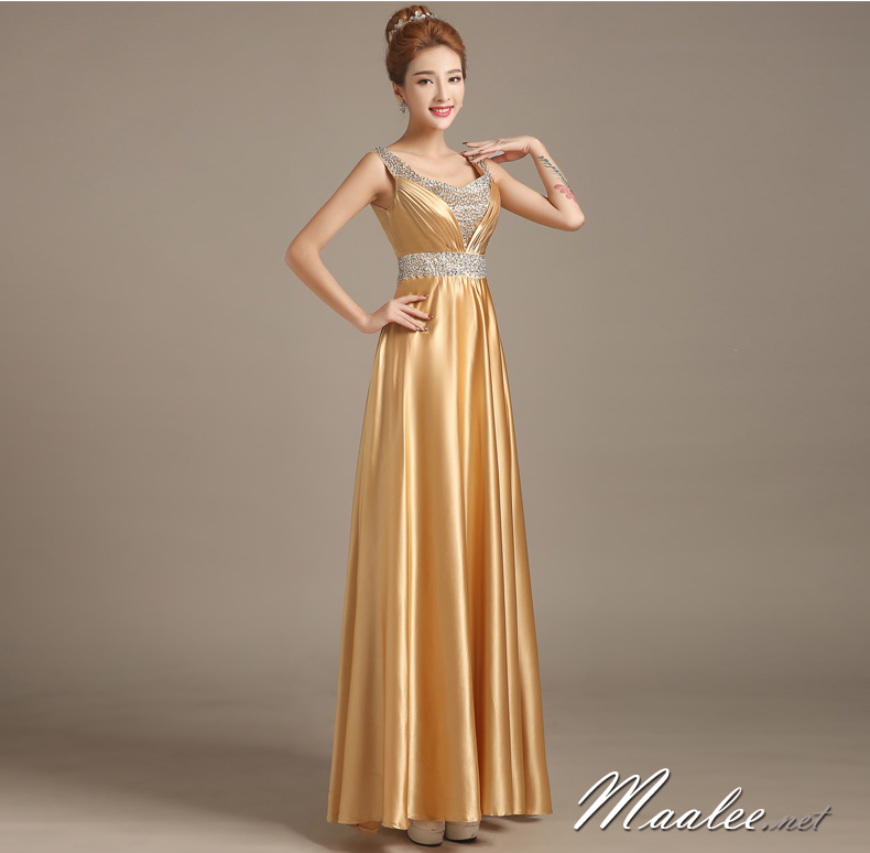 พร้อมเช่า ชุดราตรียาว สีทอง คอวี จับเดรปหน้าอก ปักเลือมช่วงอกและเอว