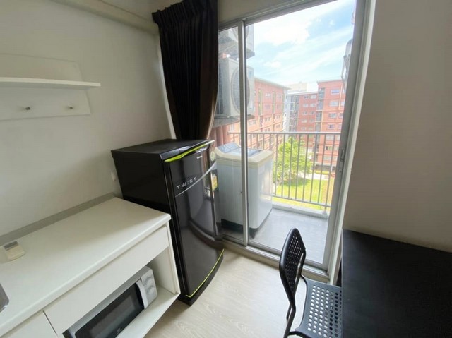 ให้เช่าพลัมคอนโด พาร์ค รังสิต ตึกC ขนาด 23 ตร.ม.เฟอร์ครบ มีเครื่องซักผ้า ใกล้ ม.กรุงเทพ