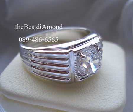 BR810RD+++แหวนชายเพชร 80 สต+++ แบบยอดนิยม อยู่ได้นานไม่ล้าสมัย เพชรกำลังดี ไม่เล็กไม่ใหญ่เกินไป สำหรับหนุ่มๆที่ต้องการความเรียบๆ แต่ดูดี มีระดับ