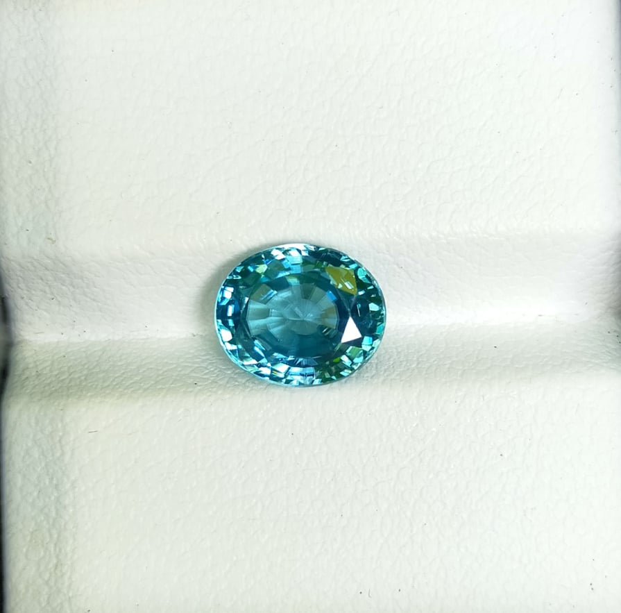เพทายสีฟ้าสวยมาก (Zircon) 3.20 กะรัต (0344)