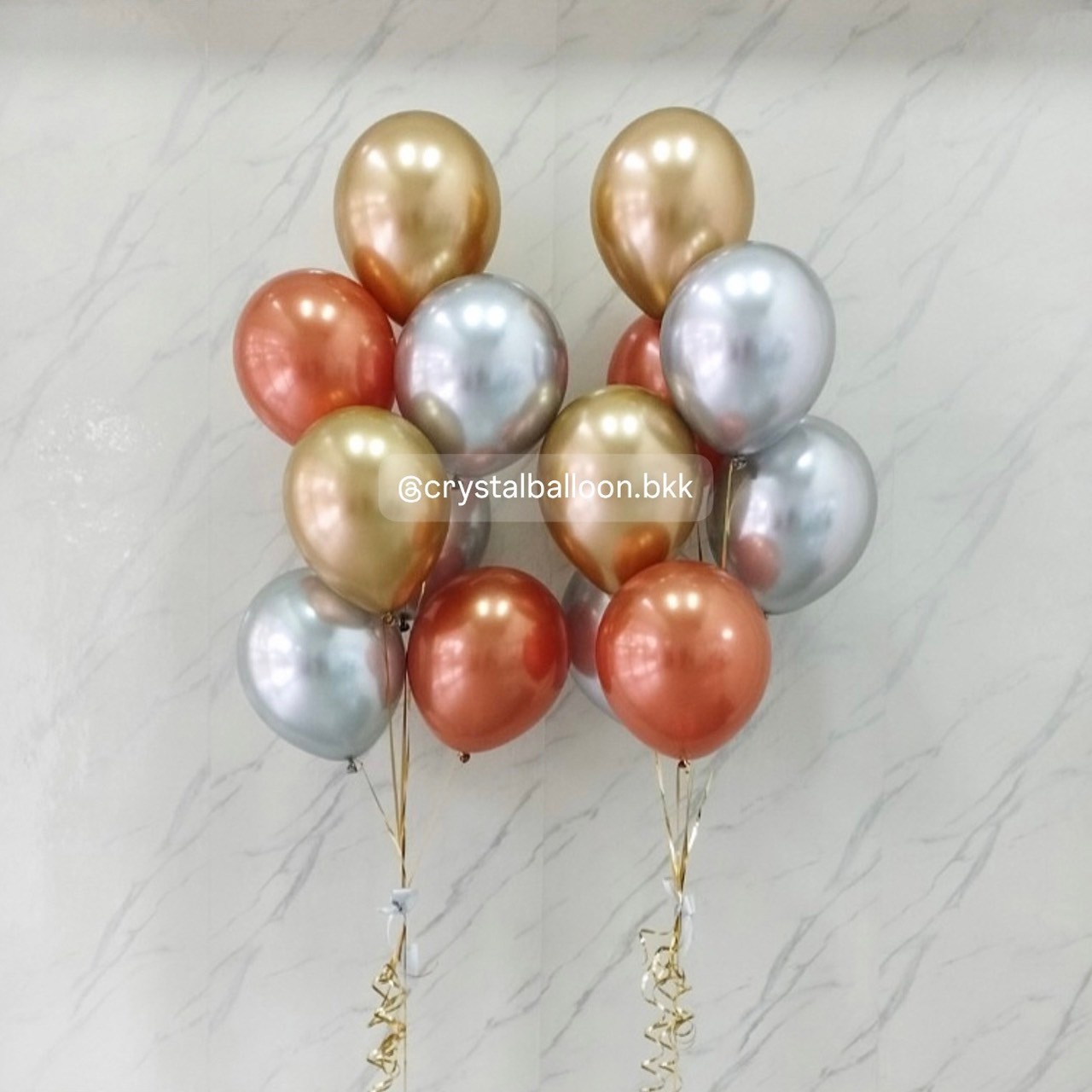 ลูกโป่ง แสดงความยินดี ช่อลูกโป่งสีโครเมี่ยม ช่อ 7 ลูก 2 ช่อ พร้อมตกแต่ง สามารถเปลี่ยนสีลูกโป่งได้