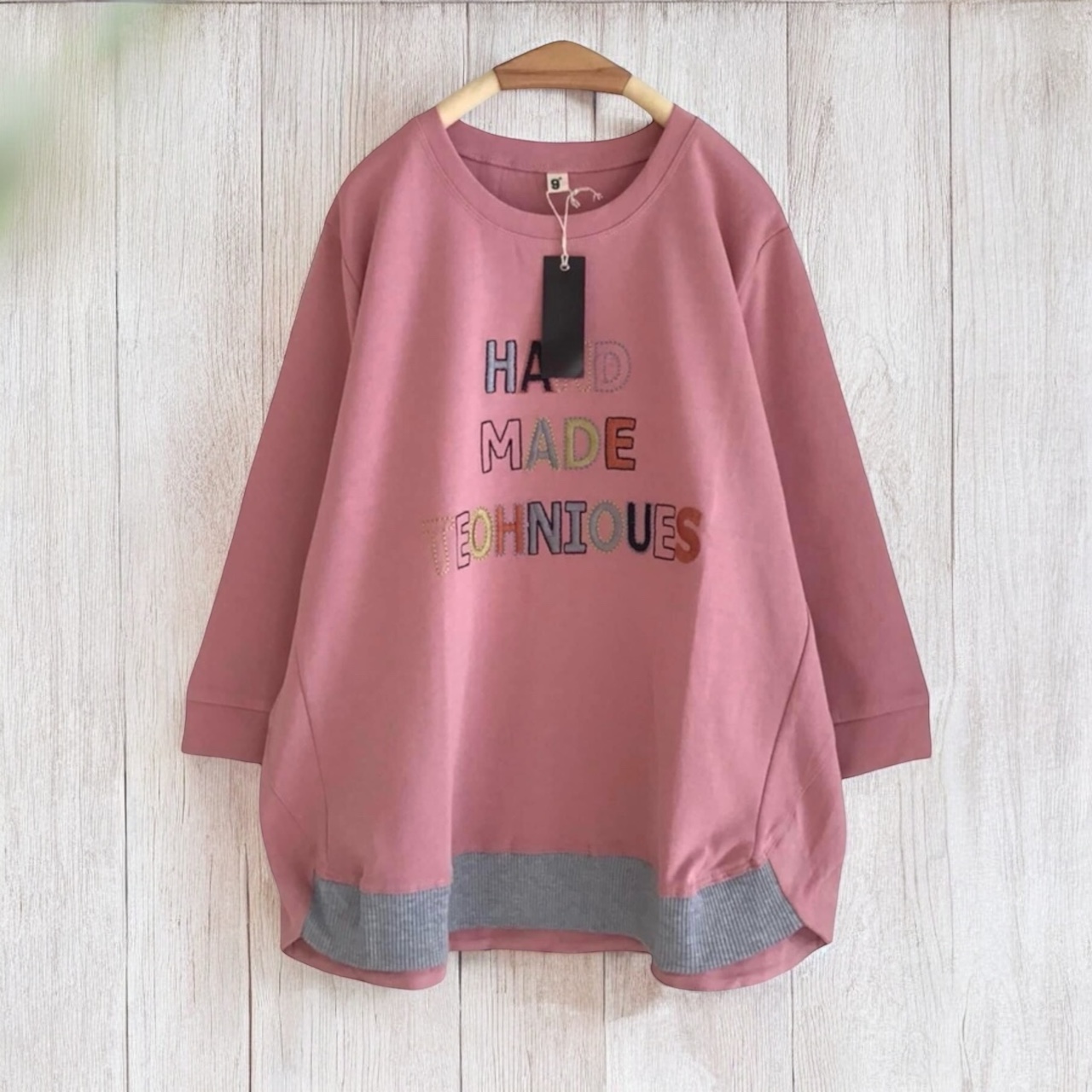 เสื้อยืดลายปักแขนสามส่วน 9am