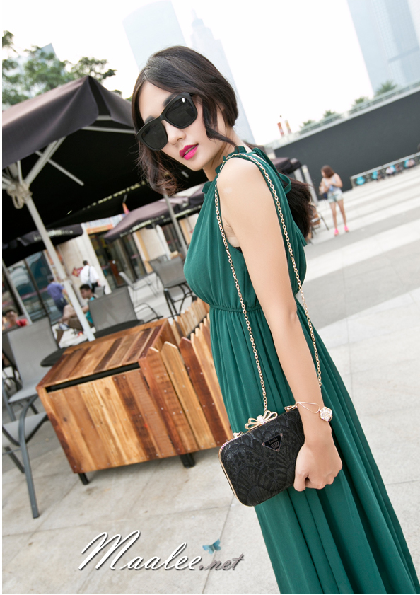 พร้อมส่ง Evening Clutch กระเป๋าออกงาน Emido ทรงสี่เหลี่ยม แบบลูกไม้เรียบหรู สีดำ จุกเปิดเก๋ๆรูปโบว์มีเพชร มาพร้อมสายสะพายยาว