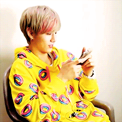 ฮู้ดสีเหลือง ลายโดนัท แบบ GOT7